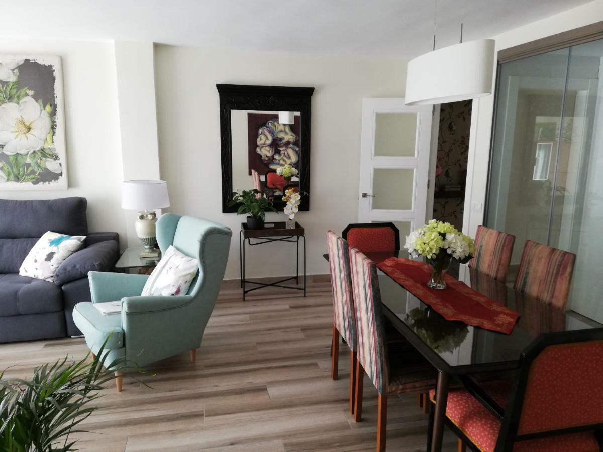 Apartamento Aurora Malaga Exterior photo